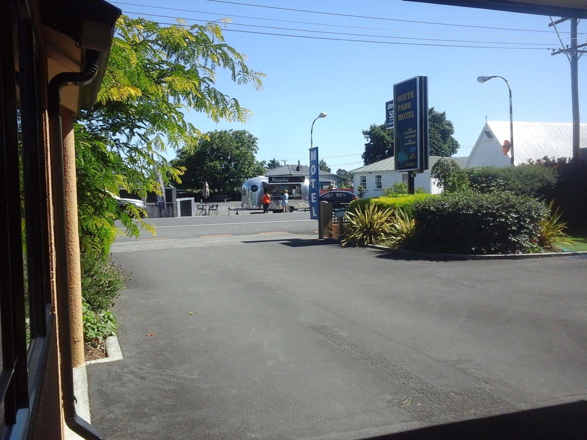 South Park Motel Masterton Eksteriør bilde
